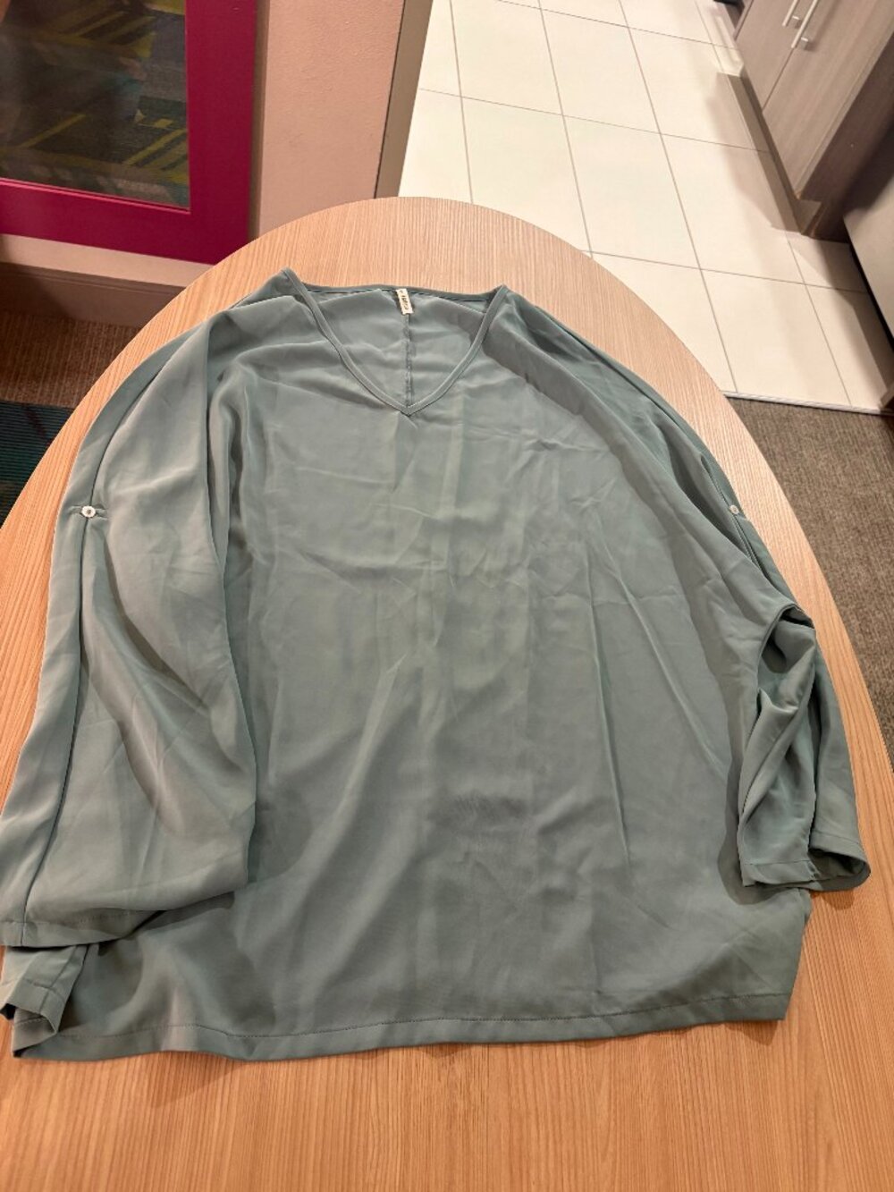 Halara V Neck Blouse XL Xtra Large Seafoam Light Green Long Sleeve NEW Casual